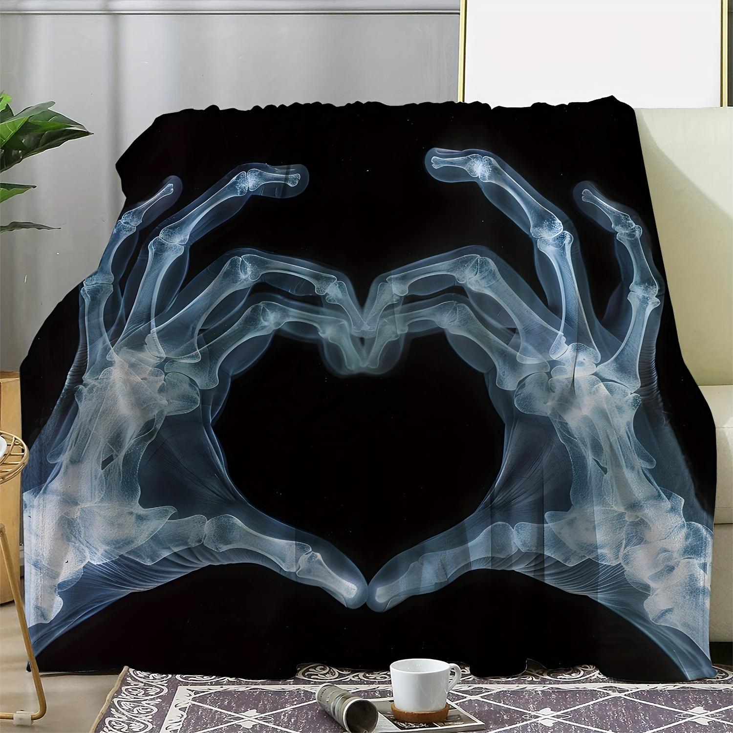 

Vintage Heart-Shaped X-Ray Print Flannel Throw Blanket – Comfortable Soft Warm Polyester Cover for Sofa, Bed, Car, Office, 75x90cm
