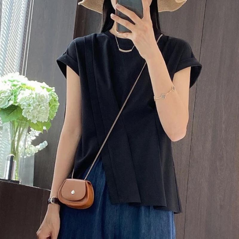 

Женский летний облегающий топ 2025 с драпировкой, круглым вырезом, короткими рукавами и боковым разрезом Large чёрный