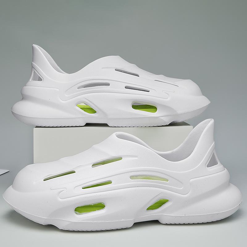 Hole shoes summer new wear stepping on shit trend slippers travel outdoor beach sandals high-end wading shoes