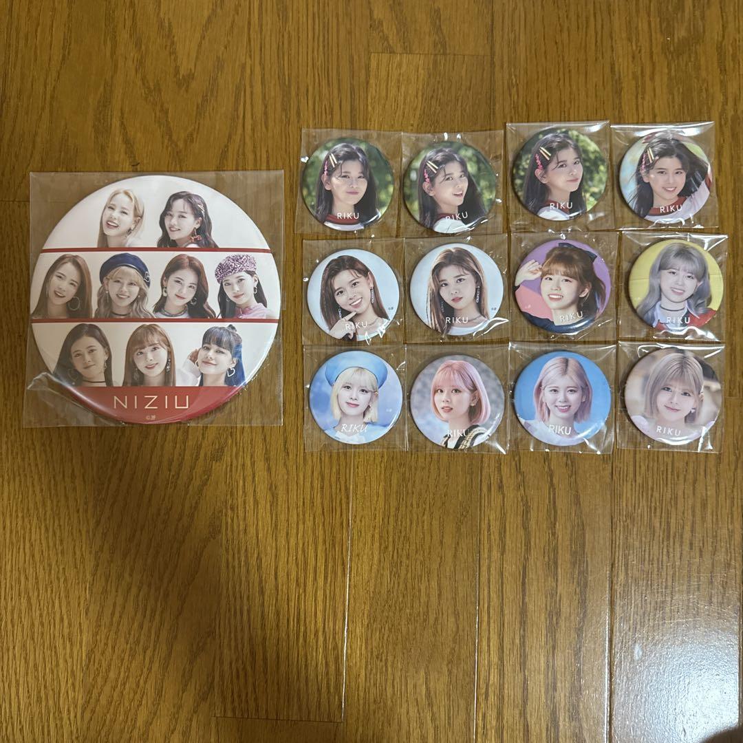 

[USED] Niziu can badge