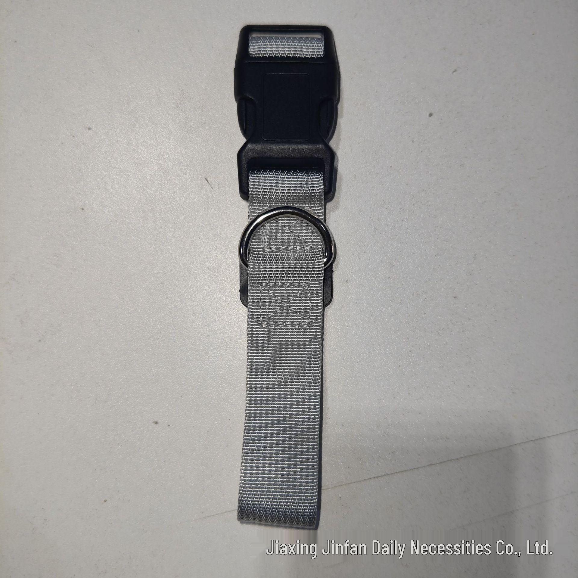 

Регулируемый уличный ошейник для собаки и прочный поводок для путешествий XL: 40-65cm серый