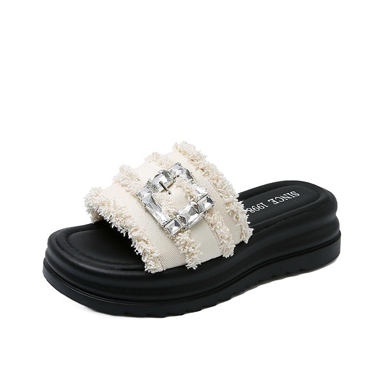 Platform Beach Shoes Slippers One Word New 2025 Summer Versatile Wear Rhinestone Fashion Sandals