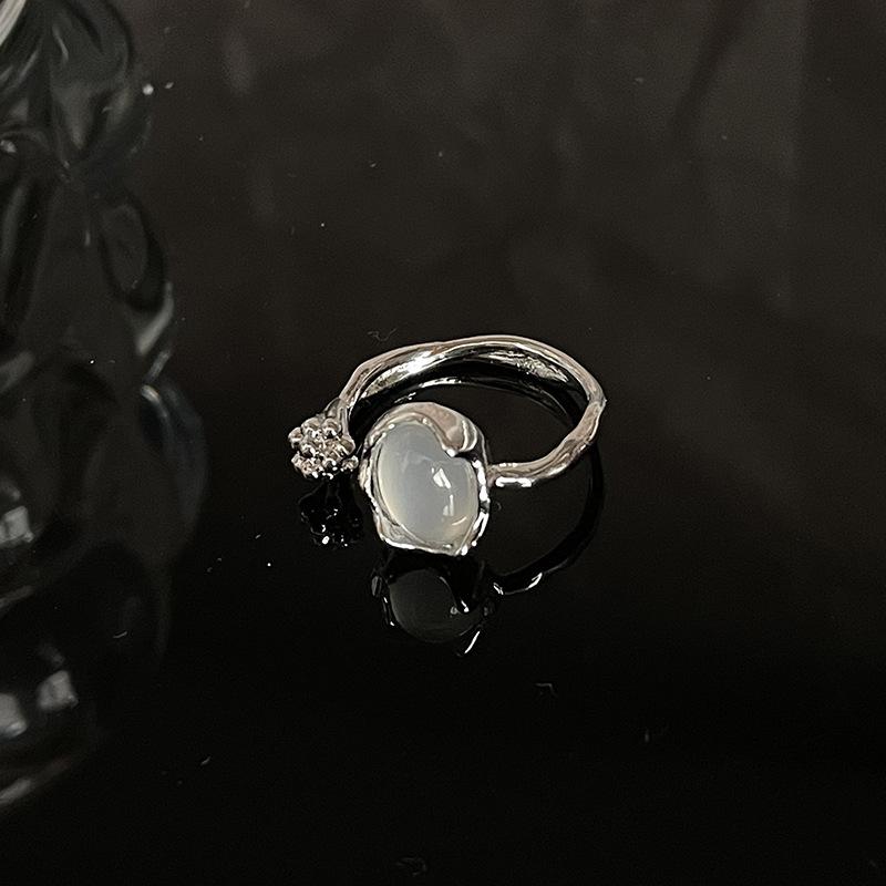 Zestaw Niszowy, Kolczyki Sztyfty z Kamieniem Księżycowym, Pąki Kwiatów, Luksusowy Otwarty Pierścionek, Naszyjnik w Zimnym Stylu, Spersonalizowana Kobieta