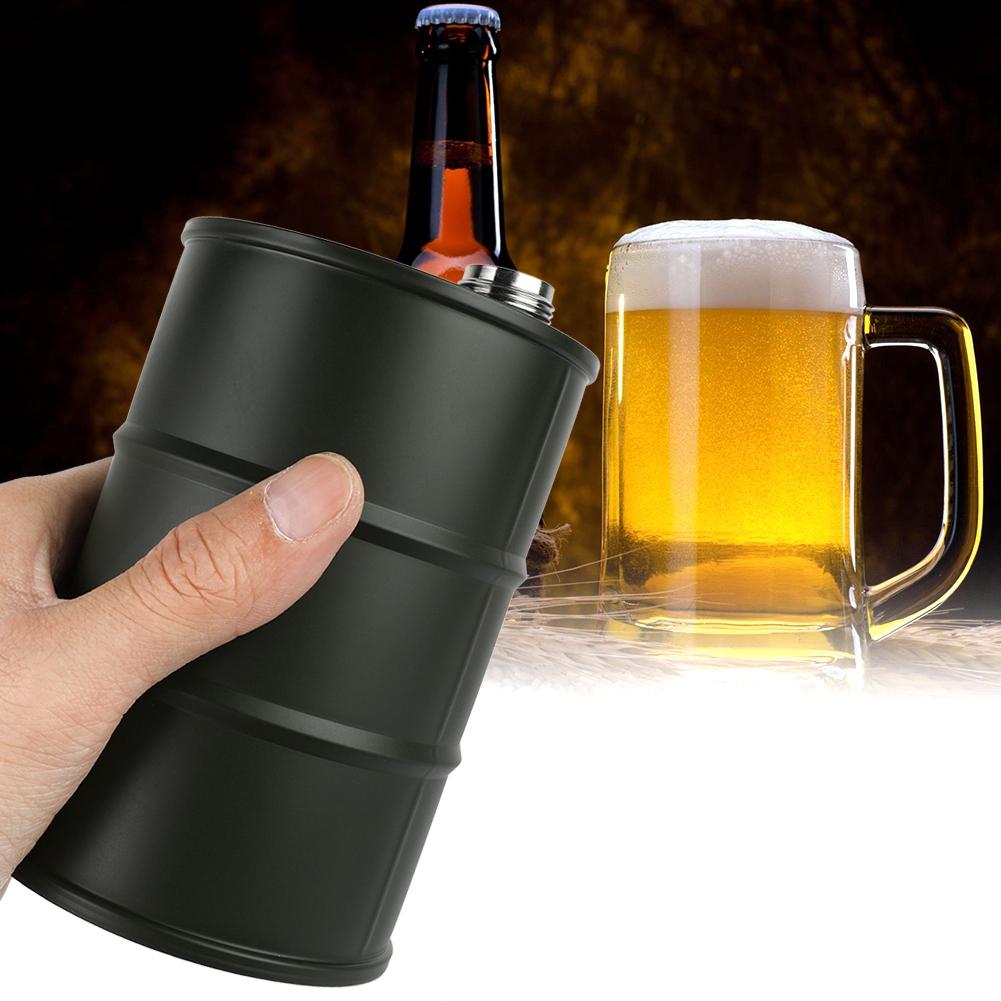 700ml Portable Stainless Steel Beer Barrel Wine Liquor Hip Flask with Sealing Lid(Black)