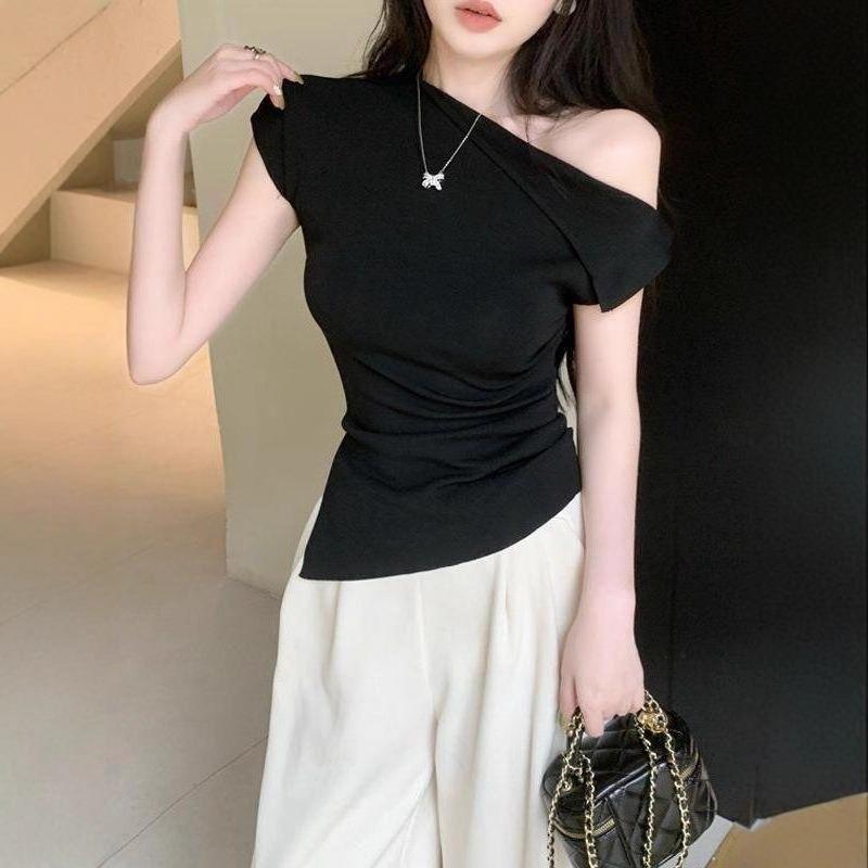 Pure Desire Sexy Slanted Shoulder Knitted Sweater Women's Summer Design Feeling Open Shoulder Irregular One-word Shoulder Shirt Spice Girl Short Top