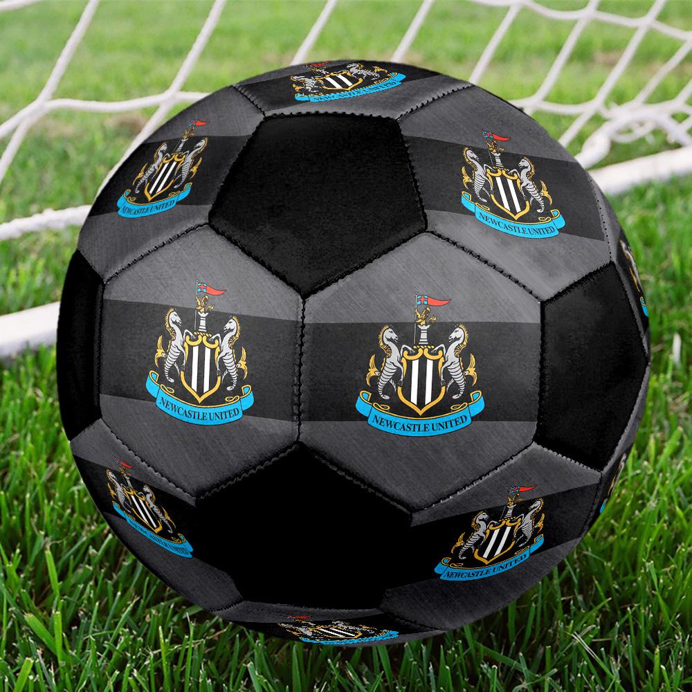 Pallone da Calcio Newcastle United F.C. Colorato Per Tutte le Età Cucito a Macchina PVC Pronto per la Competizione Resistente Alta Resilienza.TAGLIA5