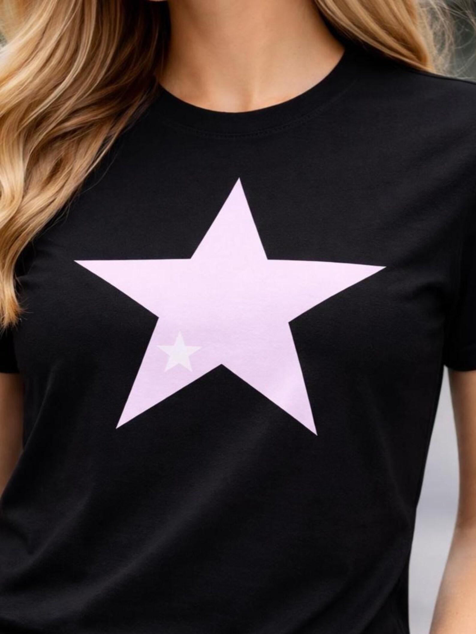 Black / Pink Star T-Shirt | Minimalist Graphic Streetwear Tee | Unisex Cotton | Starram S