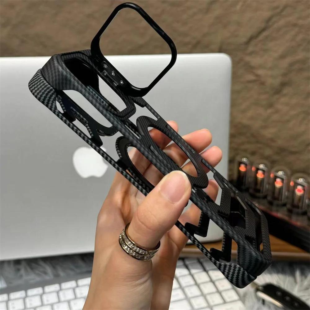 Luxury Carbon Fiber Pattern Heat Dissipation Phone Case for iPhone 16 15 14 13 12 Pro Max Camera Hidden Bracket Shockproof Cover