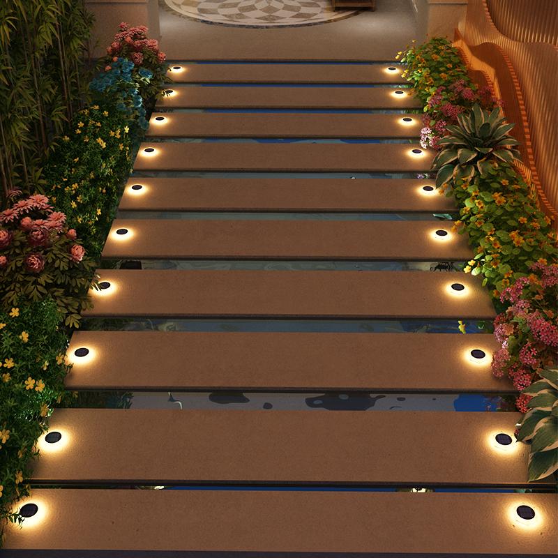 In Stock Hot Outdoor Waterproof IP68 Solar Powered Fence Garden Gate Pillar Decorative Lighting Post Light Solar Step Lights 4/6