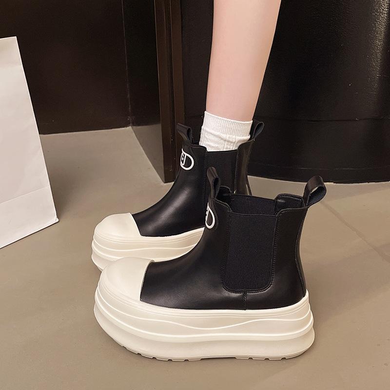 2025 Autumn and Winter Fashion Thick-soled Heightening Short Boots Women's Round Head Comfortable Fashion Boots Academy Style Flat-soled High-top Sho