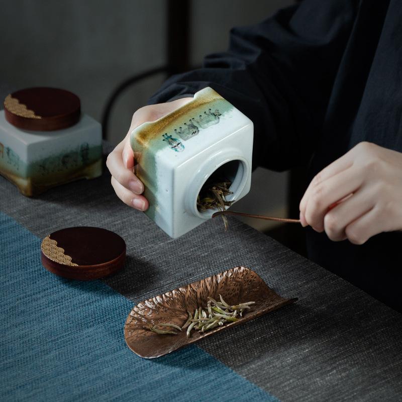 Blue and White Porcelain Tea Pot with Lid Ceramic Seal Candy Coffee Bean Medicinal Material Pot Tea Warehouse Square Container