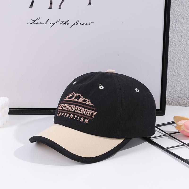 Japanese fashion color Mosaic embroidered mountain lettering baseball cap suitable for outdoor mountaineering sports