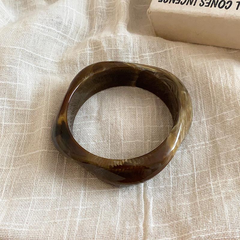 Acrylic Marbled Thin Round Bangle - Retro Minimalist Luxury Bracelet for Women