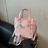 Premium sense simple portable bucket bag women's 2025 summer new fashion contrasting color messenger bag