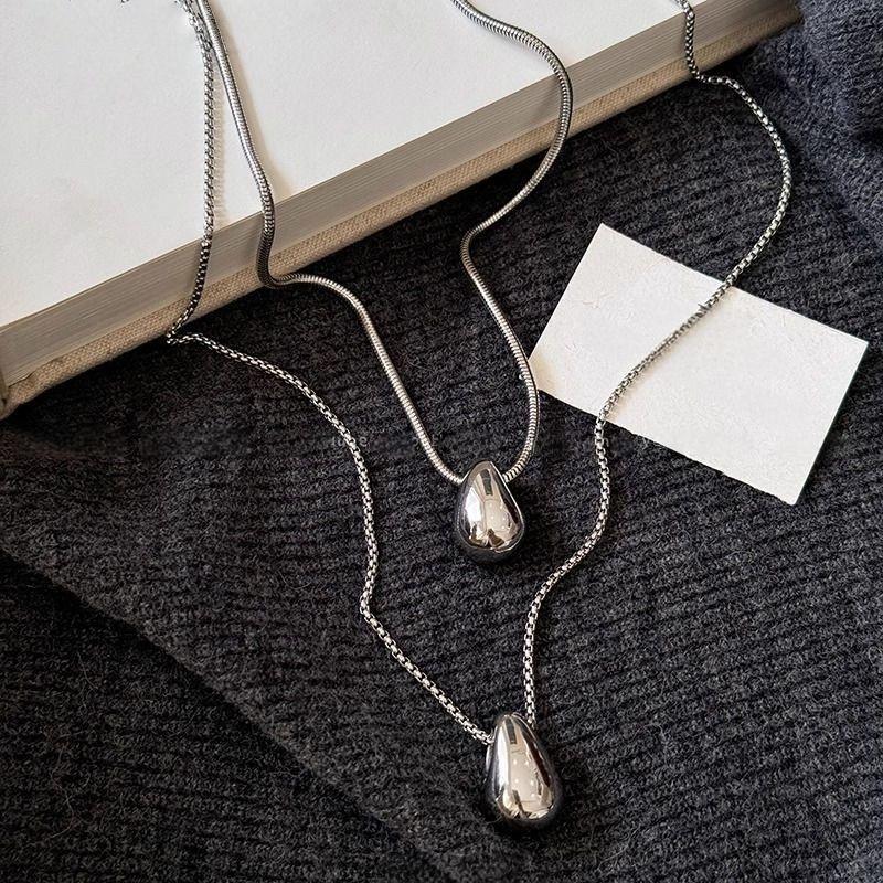 Silver Tone Metal Layered Necklaces Shiny Water Drop Pendant Lightweight Comfortable for Women Office Daily Wear