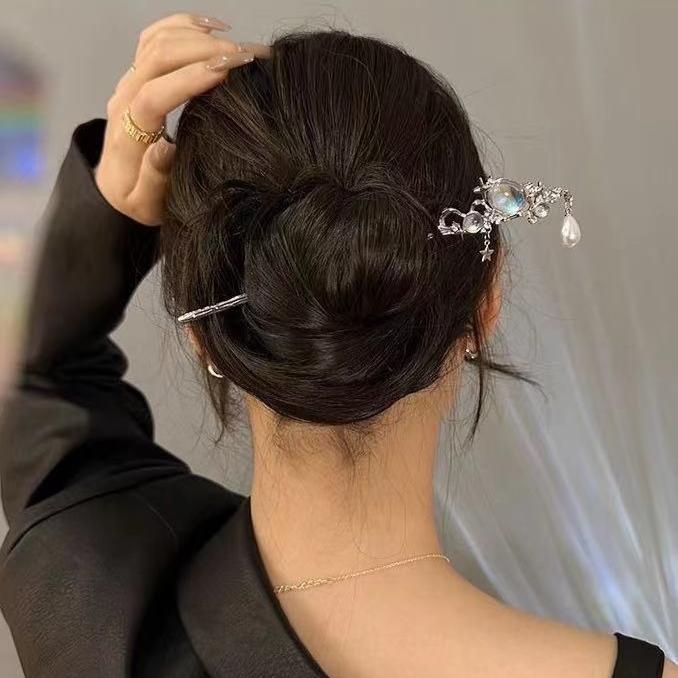 Elegante Haarklammer im chinesischen Stil mit Quaste, Haarstab für Frauen, Vintage-Metall, Hanfu, Mondstein-Quaste, Haarnadel, Haarschmuck