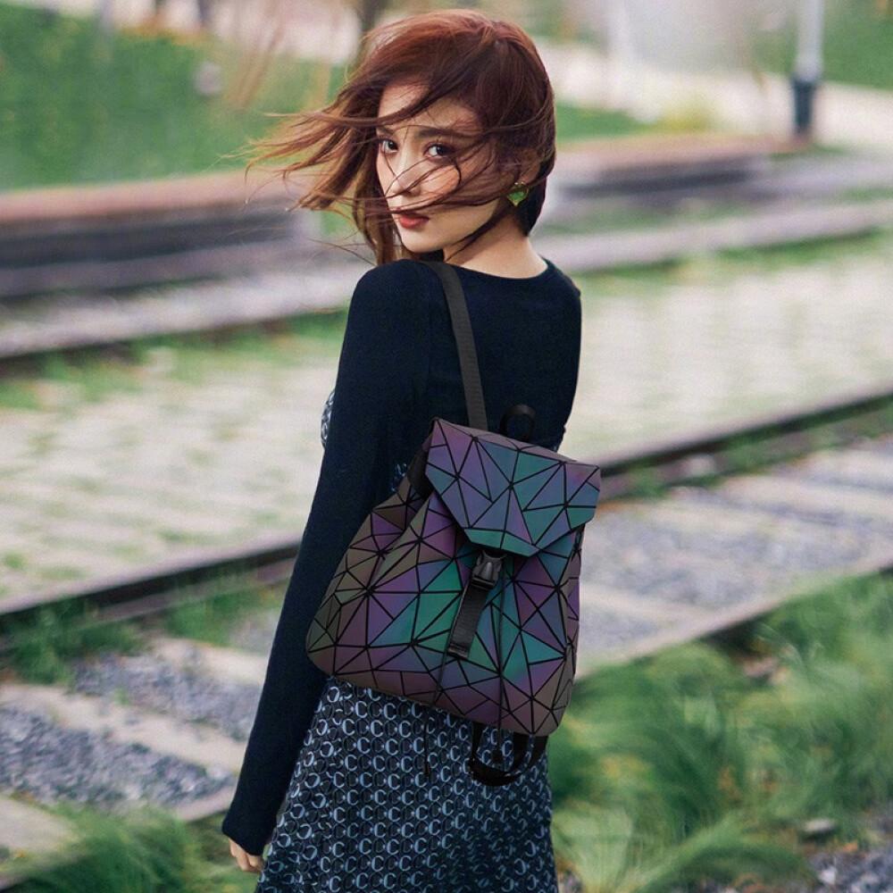 Damentasche Rucksack 2023 neuer Sommerfee farbwechselnder Netzroter Rucksack für Freundin Regenbogenfarbe Länge 33 cm13 Breite cm Höhe 31 cm