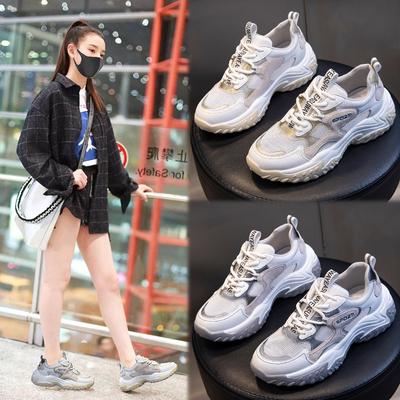 Chaussures de sport d'été 2026, semelles épaisses, filet transparent, style décontracté, en cuir, pour la course, rehausseur de hauteur, style « dad shoes », respirantes et confortables.