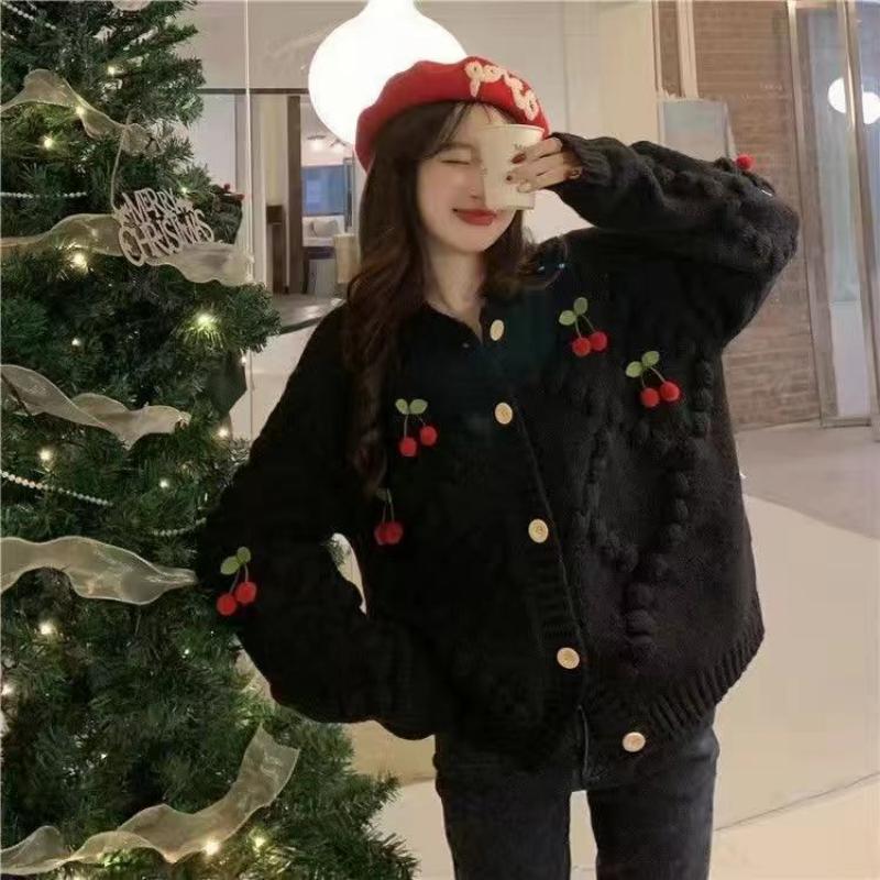 Design Sense Nische Kirschstrick-Cardigan für Damen, Frühling und Herbst, hochwertiger und einzigartiger, weicher, klebriger Pullover-Cardigan für Damen