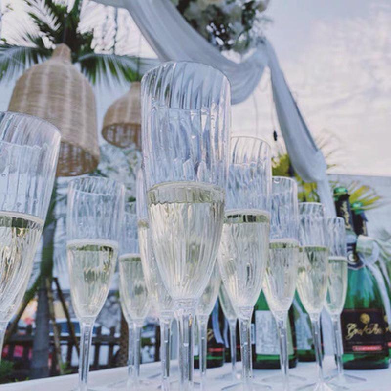 4 ks/8 ks vysoce kvalitní svatební flétna na šampaňské, kreativní jednorázové plastové svatební poháry na šampaňské, nádobí na pití na párty