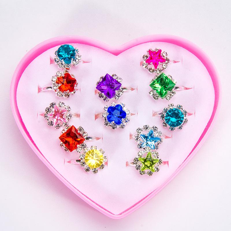 Children's Adjustable Rhinestone Alloy Ring Set In Heart-Shaped Box