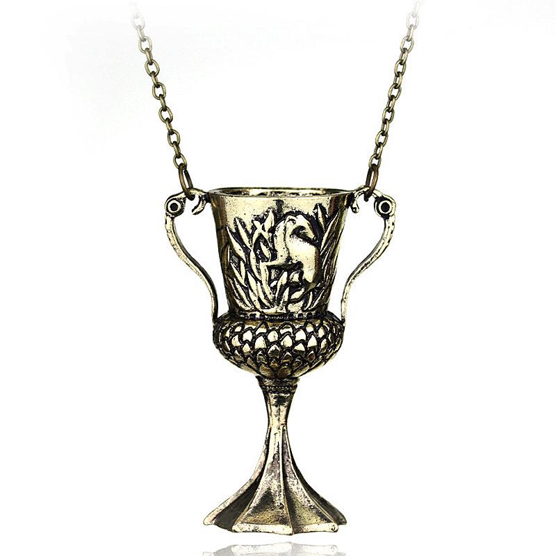 

Retro Holy Grail Hufflepuff Cup Necklace - Film Inspired Sweater Chain Accessories. античный бронзовый