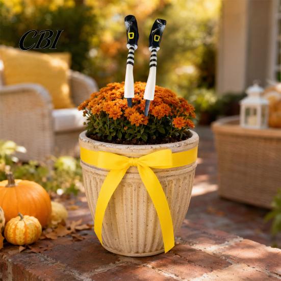 Decorazioni Spettrali per Giardino di Halloween, 1 Paio di Gambe da Strega Fioriere Decorazioni, Gambe in Plastica Inseribili Vento-Resistenti Vasi da Fiori Decorazioni Ornamenti, per Esterno Interno