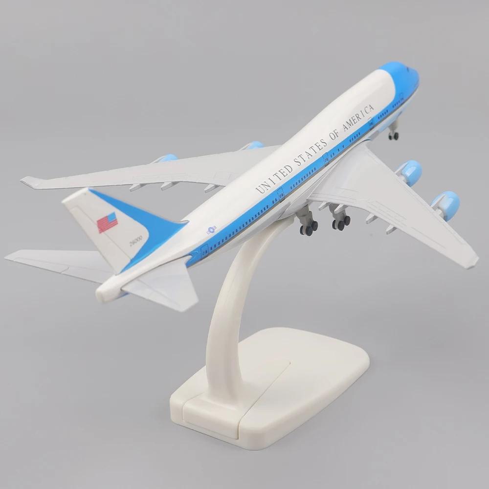 Room Decor 20CM 1:400 Airplane Model Diecast Metal B747 Airplane Air Force One Aircraft Airlines Airways Plane Models W Landing