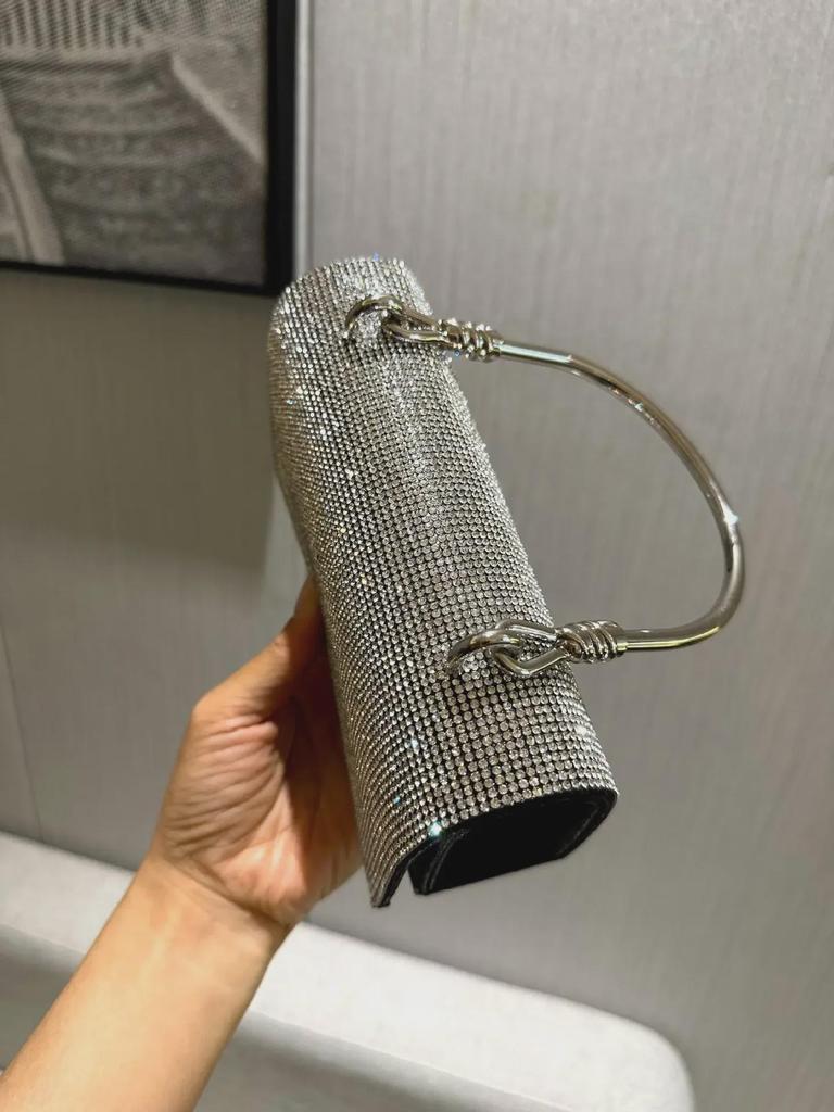 2023 European & American Luxury Shining Diamond Knotted Evening Wrist Handbag