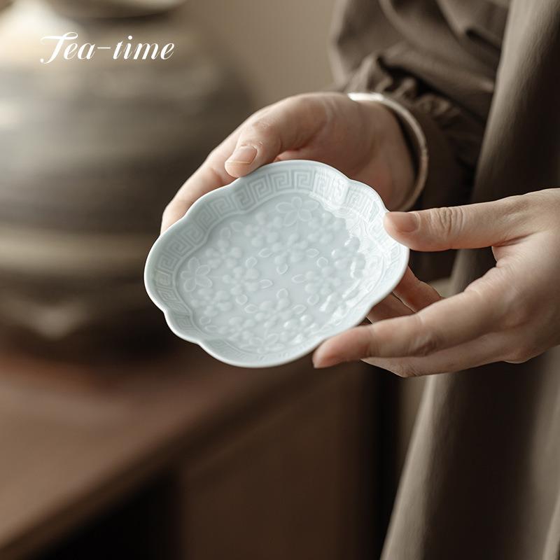 Ceramic Small Fruit Dish Plate Ceramic Home Chinese Zen Cute Snack Trinket Dish Tea Tray Fruit Table Porcelain Plate Kitchen