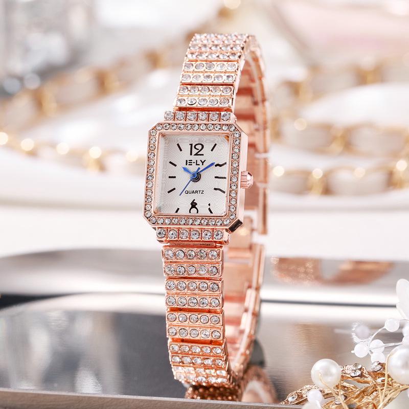 

Stylish Square Ladies’ Korean Fashion Bracelet Watch with Steel Band - Niche Design, Popular Among Students розового золота