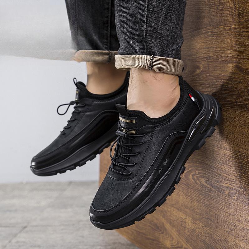 Leather Men's Shoes with Thick Sole Lightweight Trendy and Fashionable Casual Shoes Simple Men's Work Labor Protection Leather Shoes