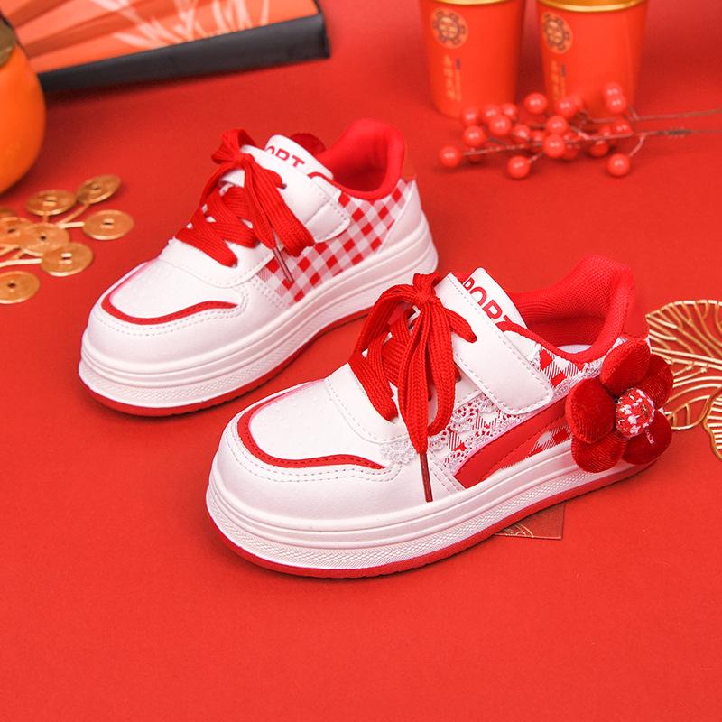 2025 Winter Girls' Red Non-Slip Sports Shoes - Versatile, Casual Board Shoes for Medium and Large Children