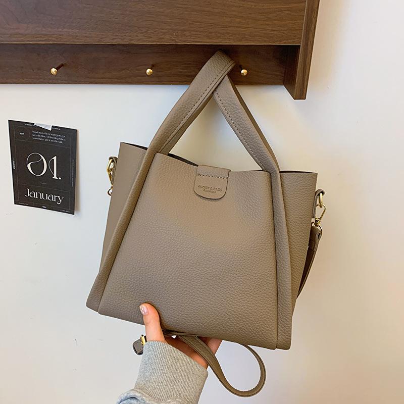 

Tooxika Ретро Текстура Нишевый Дизайн Маленькая Сумка Женская Новая Одно Плечевая Сумка Сумка Через Плечо Сумка-ведро серый