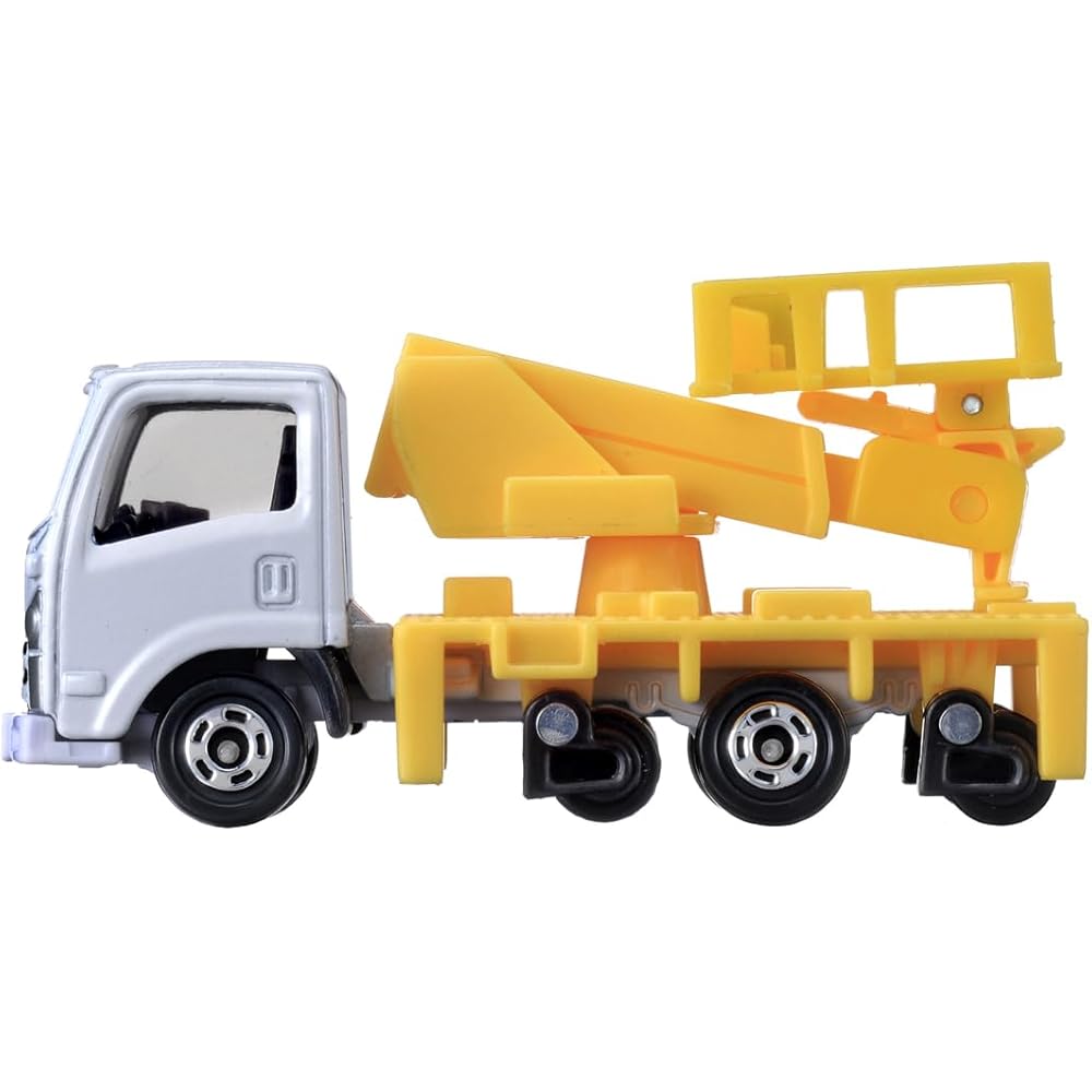 Takara Tomy Tomica No.17 Isuzu Elf Track Vehicle Toy Miniature Car for Ages 3 and Up