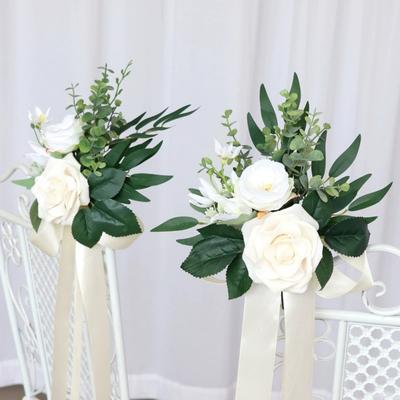 1ks Pew Flowers Dekorácie svadobnej uličky pre svadobný obrad Dekorácie kostolnej stoličky Party Dekor s umelými kvetmi Eukalyptus a stuhy