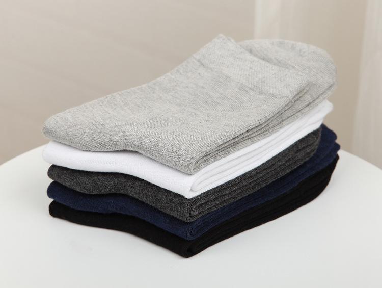 Męskie Skarpetki Bawełniane do Połowy Łydki Pudełko Prezentowe - 5 Par, Jednolite Kolory na Jesień i Zimę