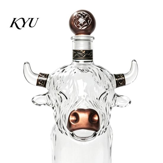 Domácí kancelář Barový dekor Horská kráva Karafka na whisky, Unikátní skleněná láhev na alkohol ve tvaru hlavy pro barovou karafku, 350ml Rustikální úložná nádoba, Dárek