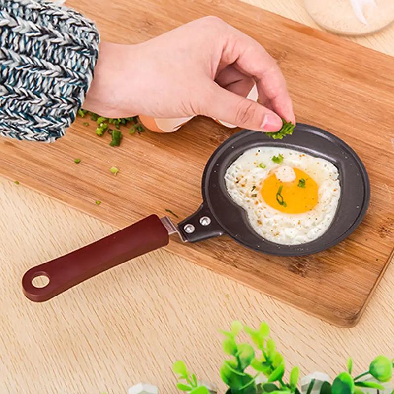 Love Egg Pan Breakfast Pan Non Stained Iron DIY Mini Breakfast Flat Bottom Egg Pan Mold