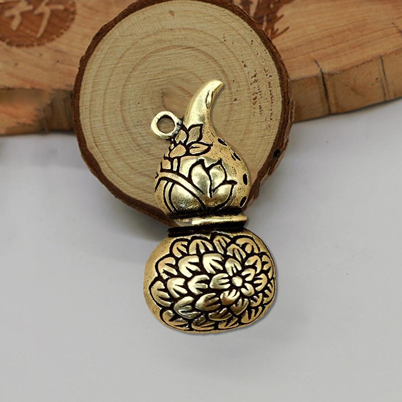 Vintage Brass Dragon-Engraved Gourd Keychain Accessory And Car Ornament Pendant
