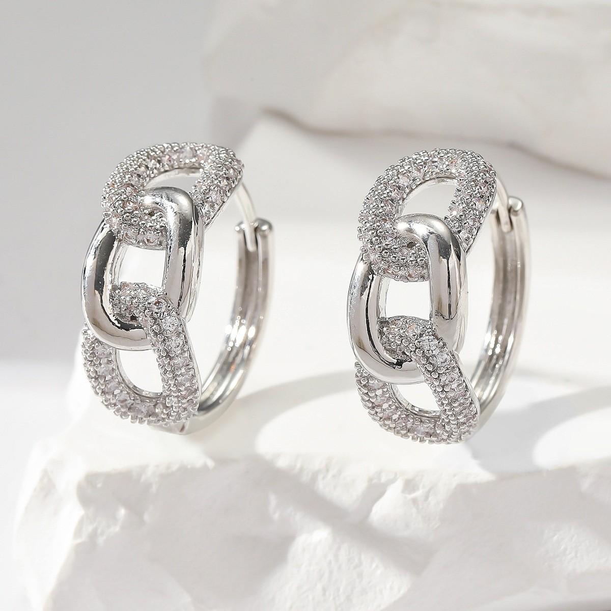 

Серьги из циркония One Size серебряный