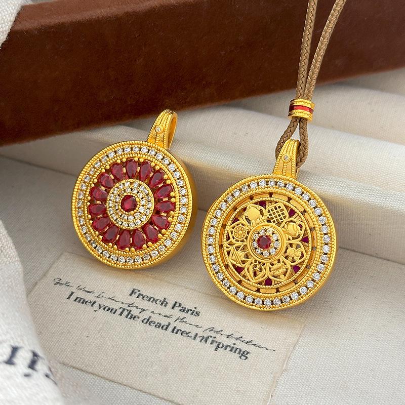Vietnamese Rose Gold Rotatable Compass Pendant Necklace for Women