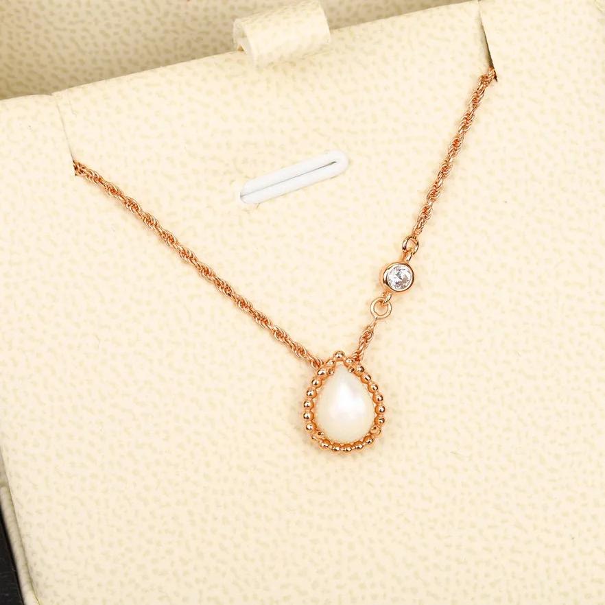 

Новый Горячий Бренд Винтажное Женское Ожерелье Роскошные Ювелирные Изделия Для Женщин Дизайнерская Подвеска Мода Капля Воды Женские Цепочки Ожерелья белый