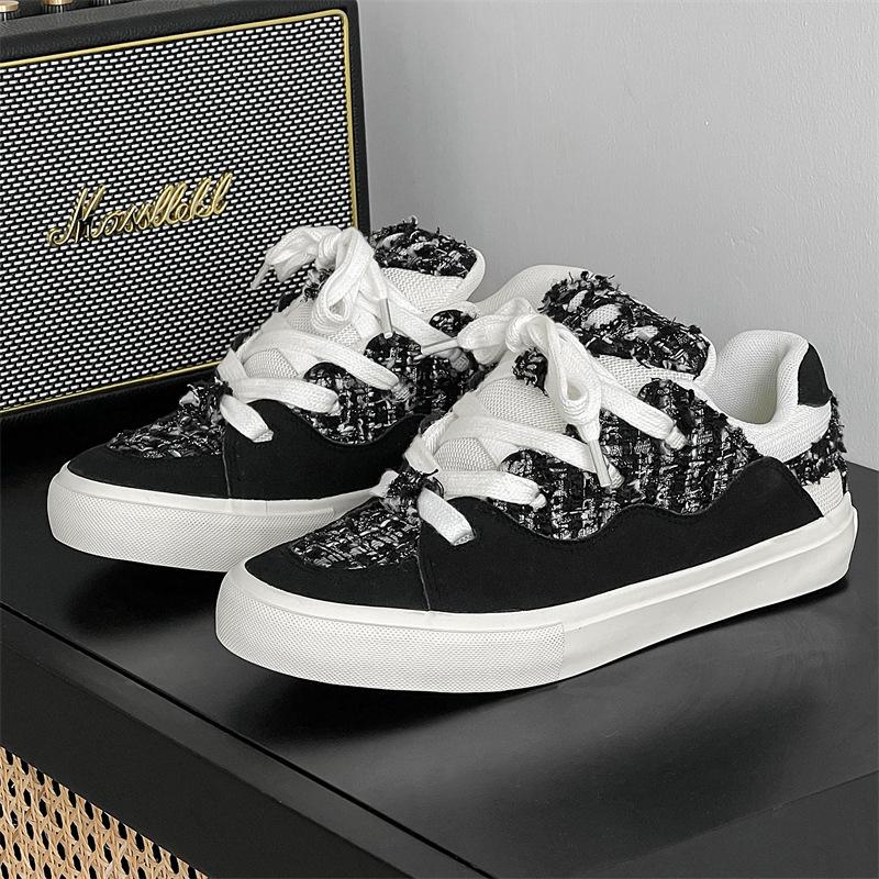 

Xiaoxiangfeng casual shoes women s autumn new German training shoes bread niche versatile lightweight skateboard shoes 40 чорний