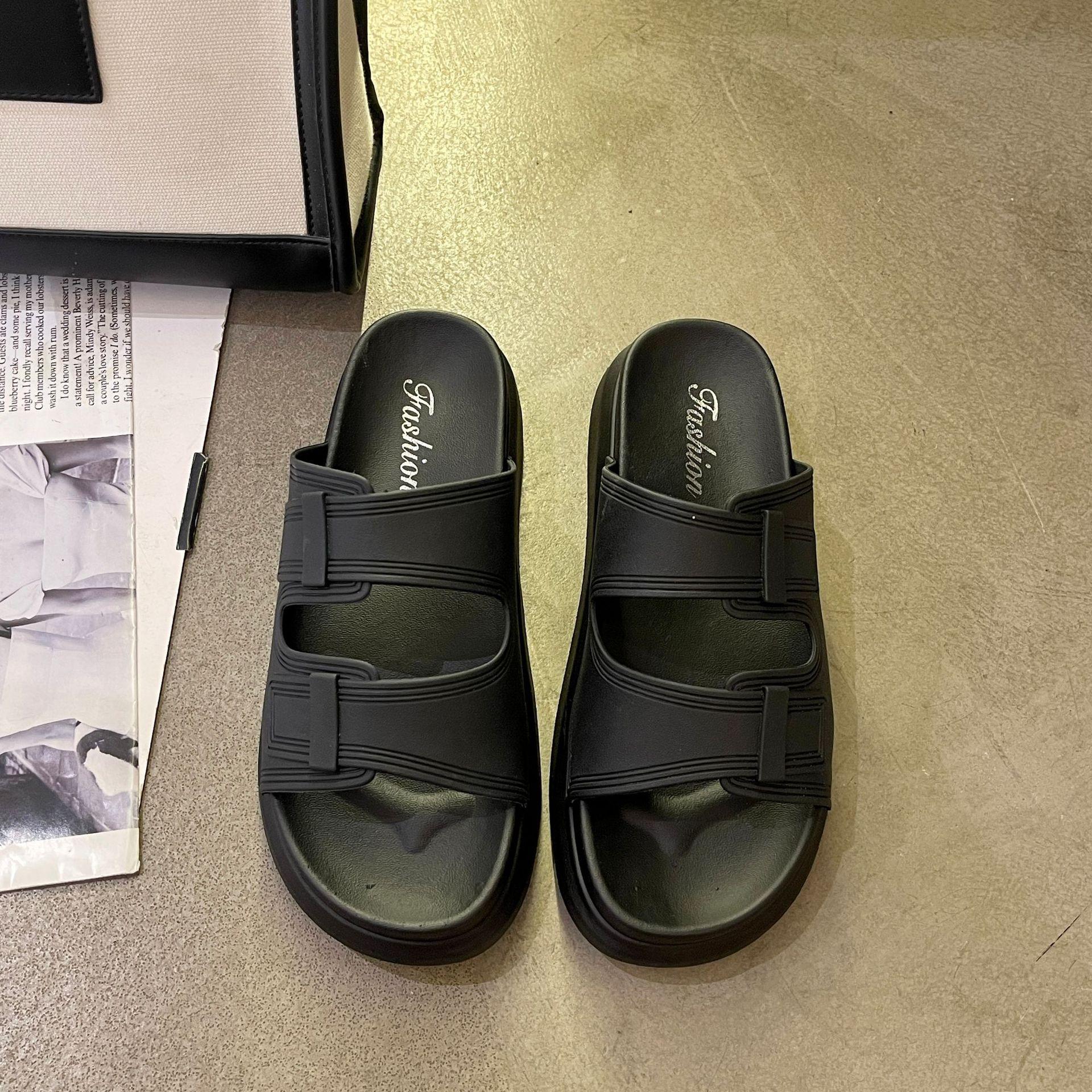 

Тапочки женские новые летние на толстой подошве маффин с тапочками удобные на мягкой подошве повседневные пляжные классные тапочки 40 чёрный