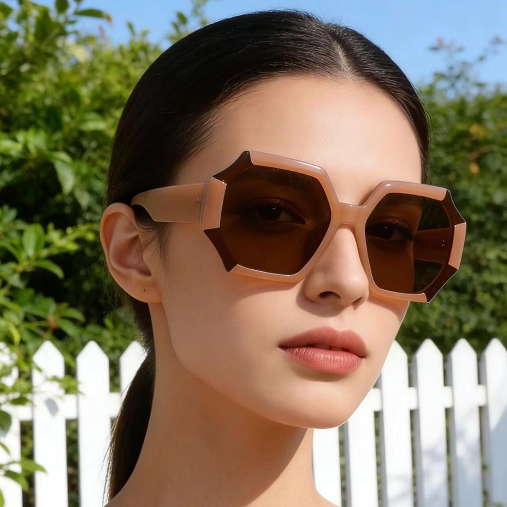 Polygon fashion color matching European and American personality male and female temperament outdoor leisure sun protection versatile street shooting
