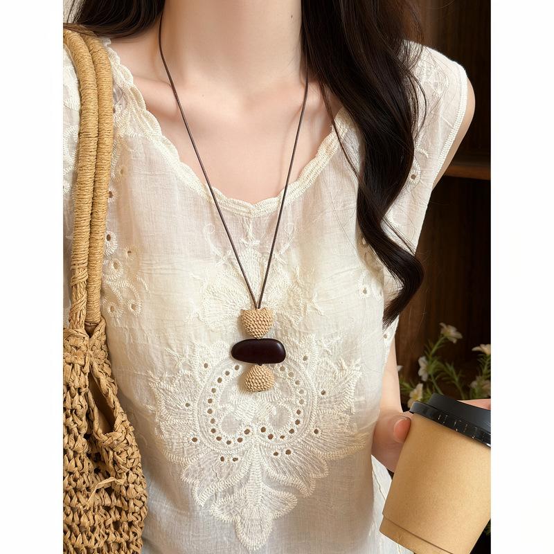 Retro new Chinese ethnic style woven long necklace women's high-end bohemian matching clothes old money accessories