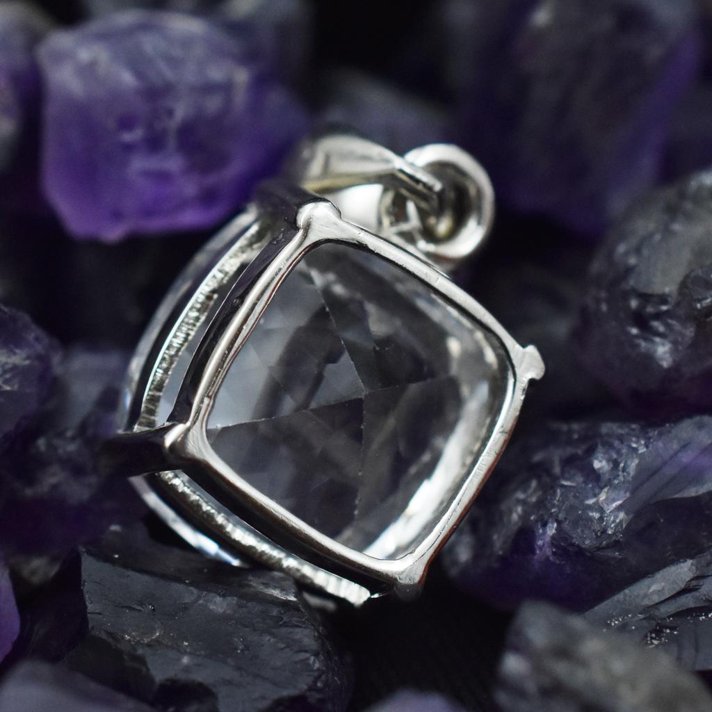 30,74 ct Silberweiß Natürlicher Saphir Quadratischer Schliff Anhänger Edelstein ZERTIFIZIERT AR-3642-Sa