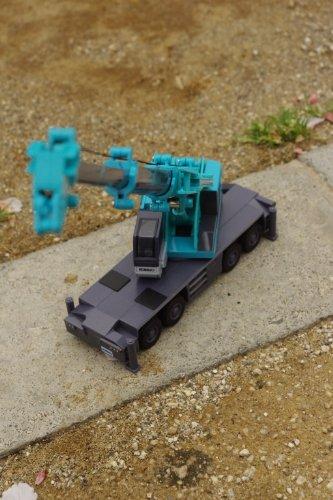 Diapet DK-6114 1/64 scale Kobelco Panther X700