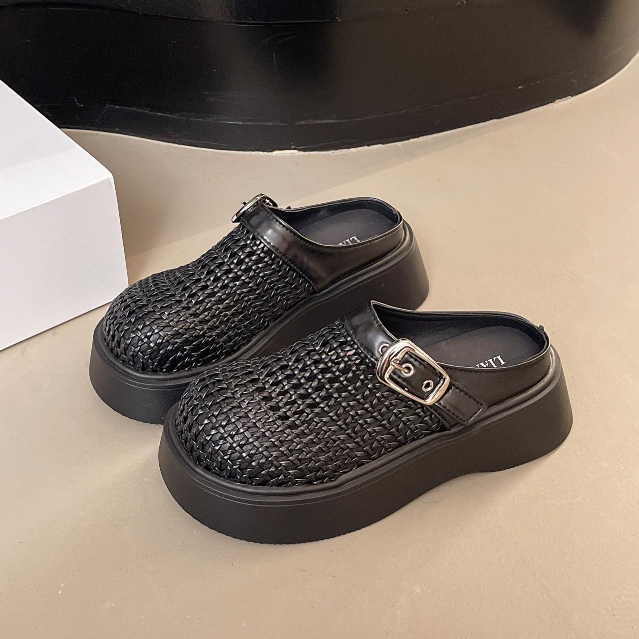 

Женские лоферы на платформе-маффине, новинка 2025 года, весенне-летняя взрывная модель, ретро, плетеный мысок, полушлепанцы, маленькие сандалии 40 чёрный